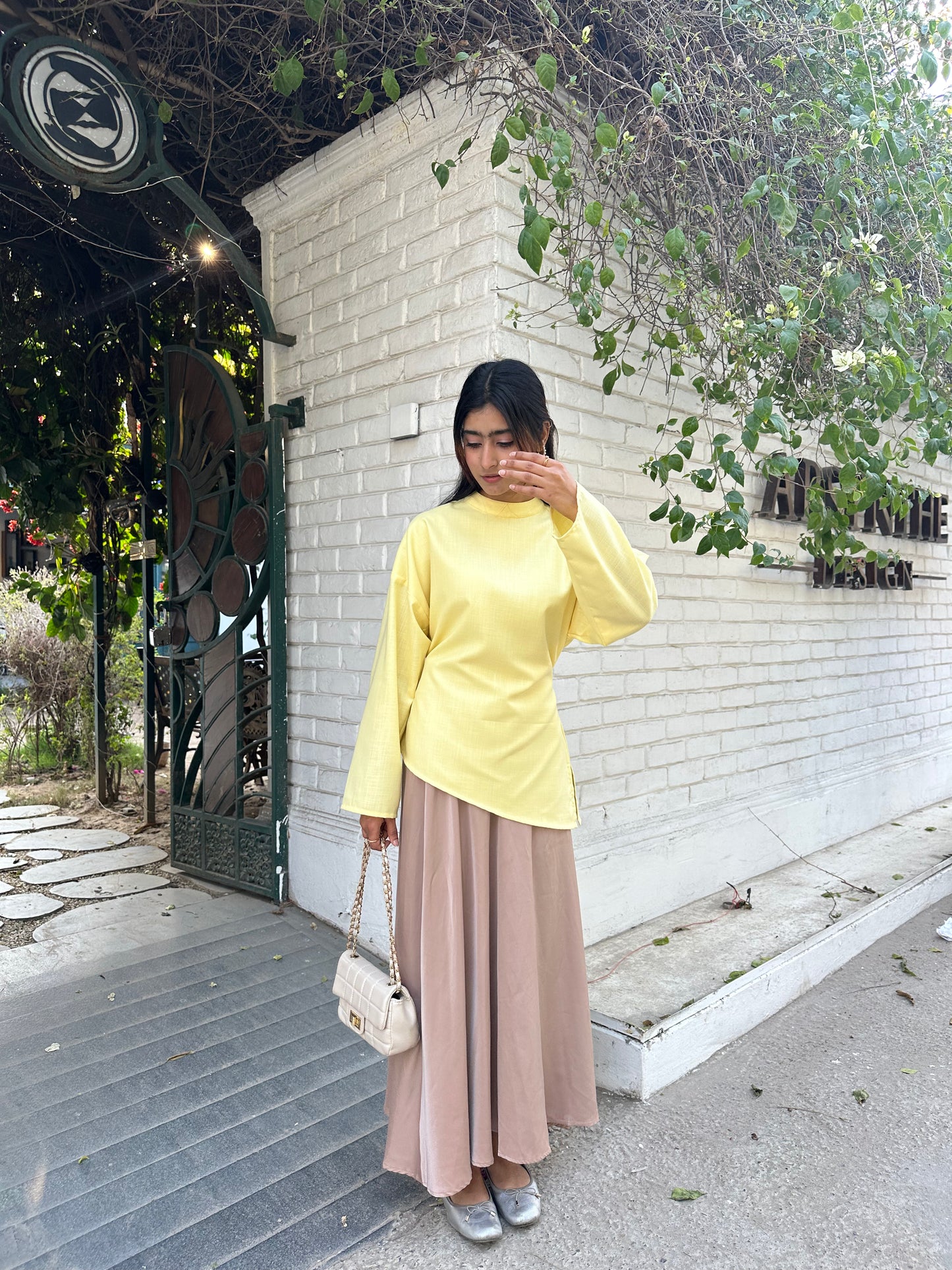 Relaxed Linen Top — Yellow